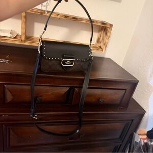 Coach Black Crossbody Bag with Silver Hardware.
MORGAN SHOULDER